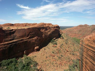 Vista panorámica de Kings Canyon, en el Centro Rojo de Australia.